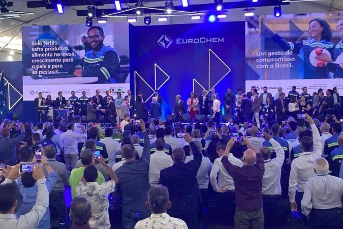 Lula durante participação de evento de inauguração do complexo de mineração e produção de fertilizantes da EuroChem em Serra do Salitre, Minas Gerais
