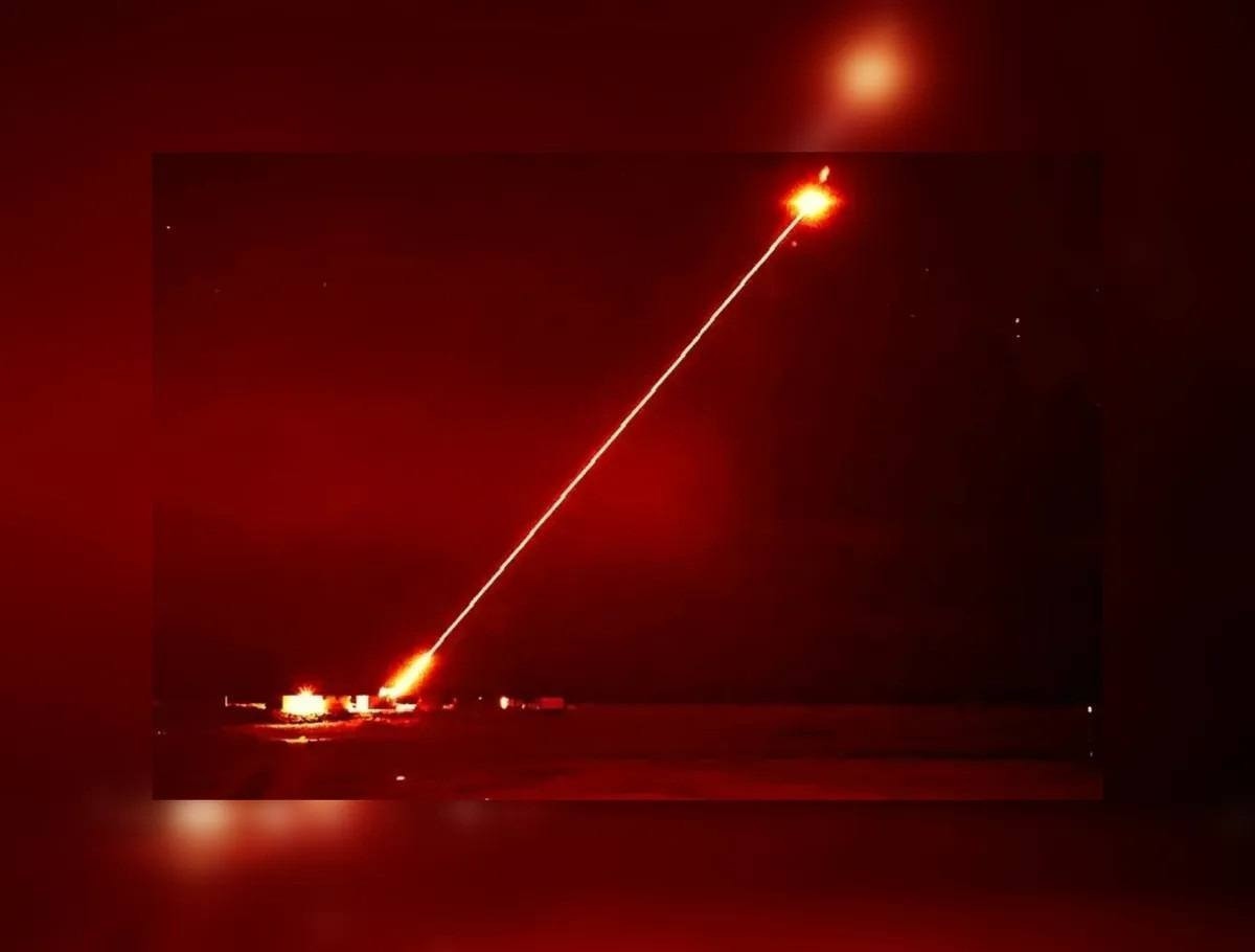 Conheça a 'Fogo do Dragão', a arma laser britânica; veja vídeo