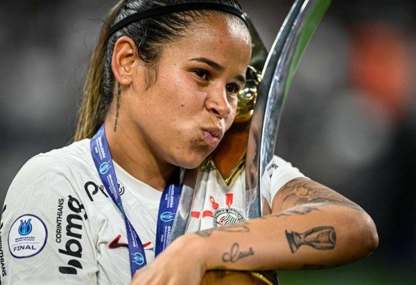 Nayra Halm /Staff Images Woman/CBF