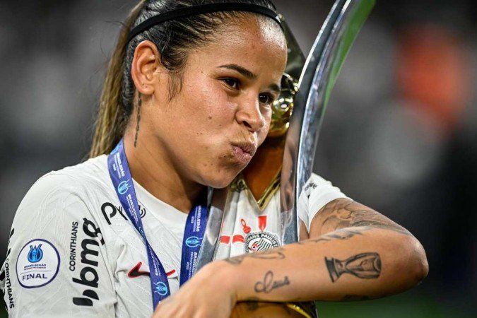 Meio-campista brasiliense Vic Albuquerque &eacute; um dos pilares do Corinthians na ca&ccedil;a ao quinto t&iacute;tulo consecutivo do Brasileir&atilde;o Feminino -  (crédito: Nayra Halm /Staff Images Woman/CBF     )