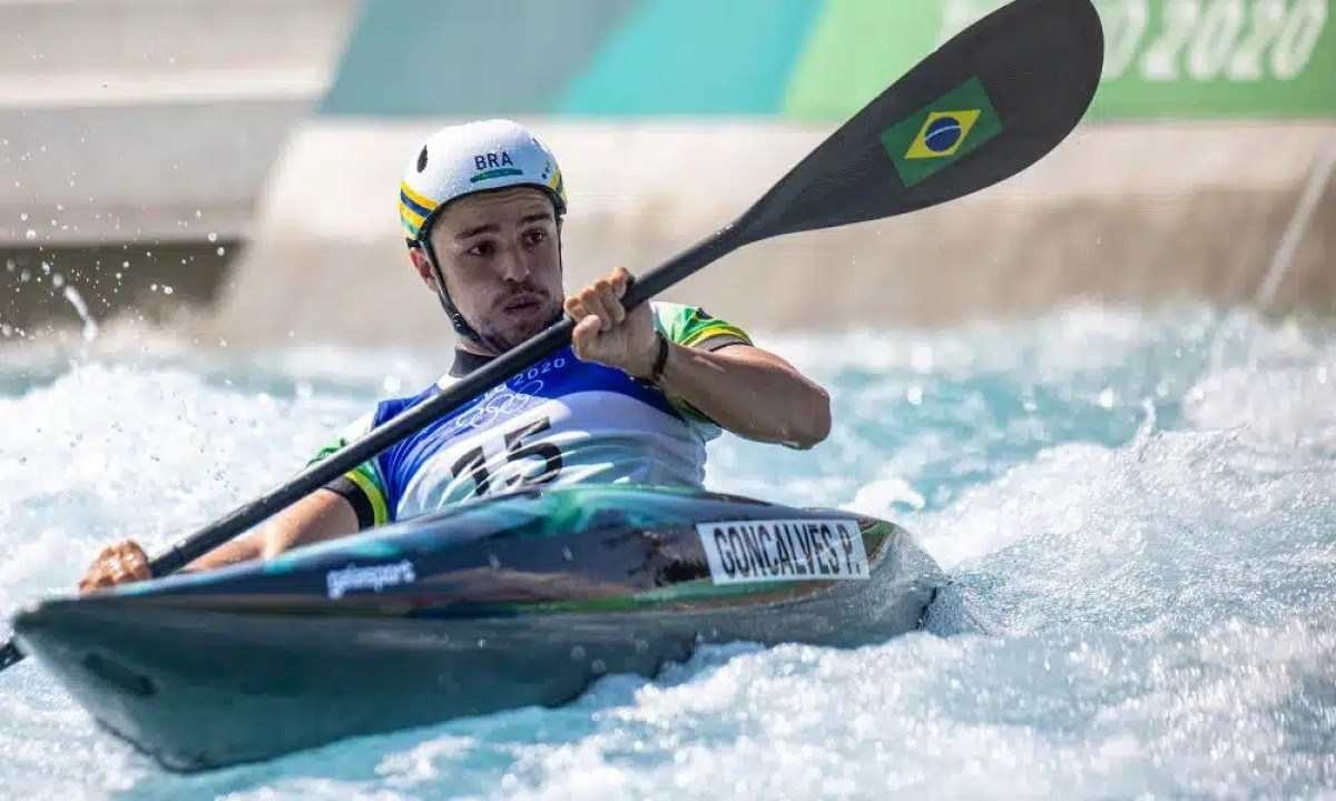 Pepê Gonçalves assegura vaga olímpica para o Brasil na canoagem slalom