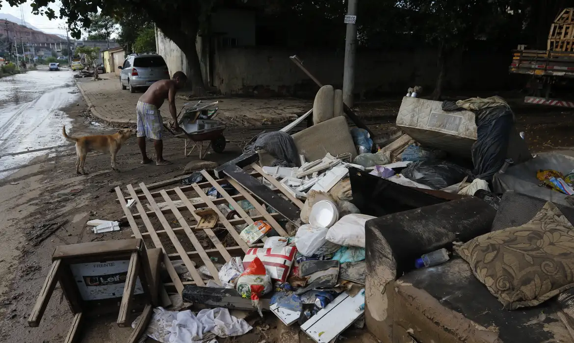 Em 30 dias, chuvas afetaram mais de 230 mil pessoas no estado do Rio -  (crédito: EBC)