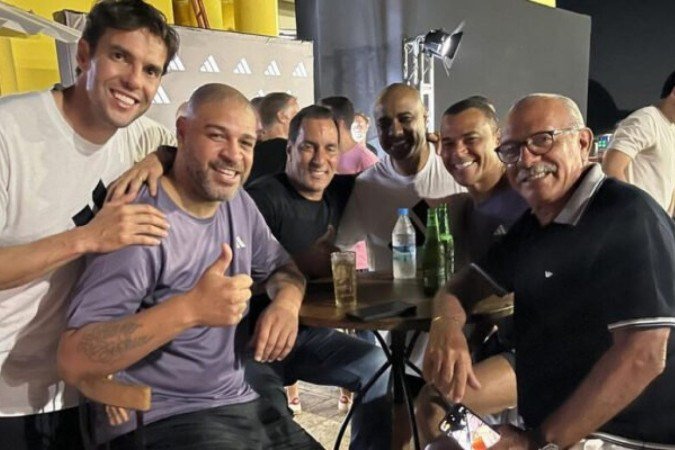 Roda de samba de Adriano Imperador foi bastante animada - (crédito: Foto: Instagram @junior_maestro_5) Roda de samba de Adriano Imperador foi bastante animada - (crédito: Foto: Instagram @junior_maestro_5)