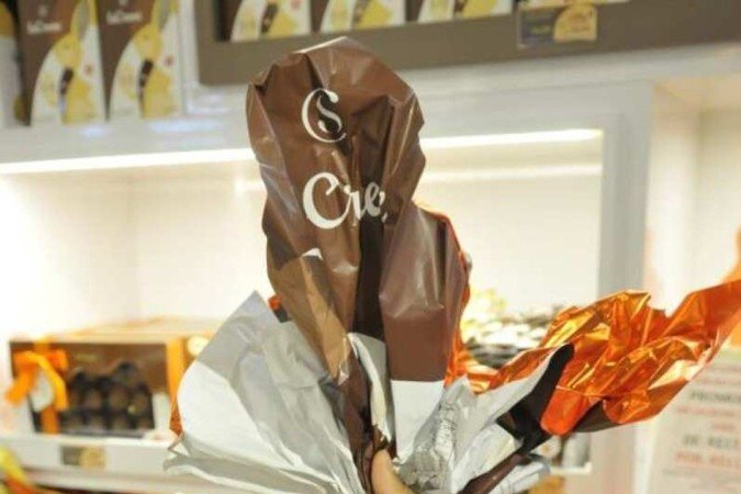  15/03/2024. Crédito: Minervino Júnior/CB/D.A Press. Brasil.  Brasilia - DF. Venda de óvos de Páscoa na Cacau Show no Shopping Boulevard.