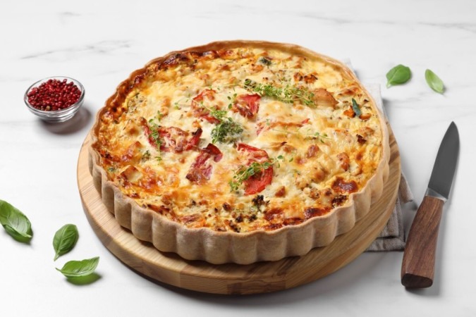 Quiche de tomate e queijo feta (Imagem: New Africa | Shutterstock) -  (crédito: EdiCase - Culinaria -> Diversão e Arte)