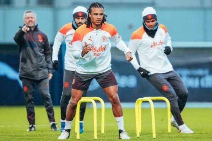 Pep Guardiola durante treinamento do Manchester City - Foto: Divulgação / Man. City -  (crédito: Foto: Divulgação / Man. City)