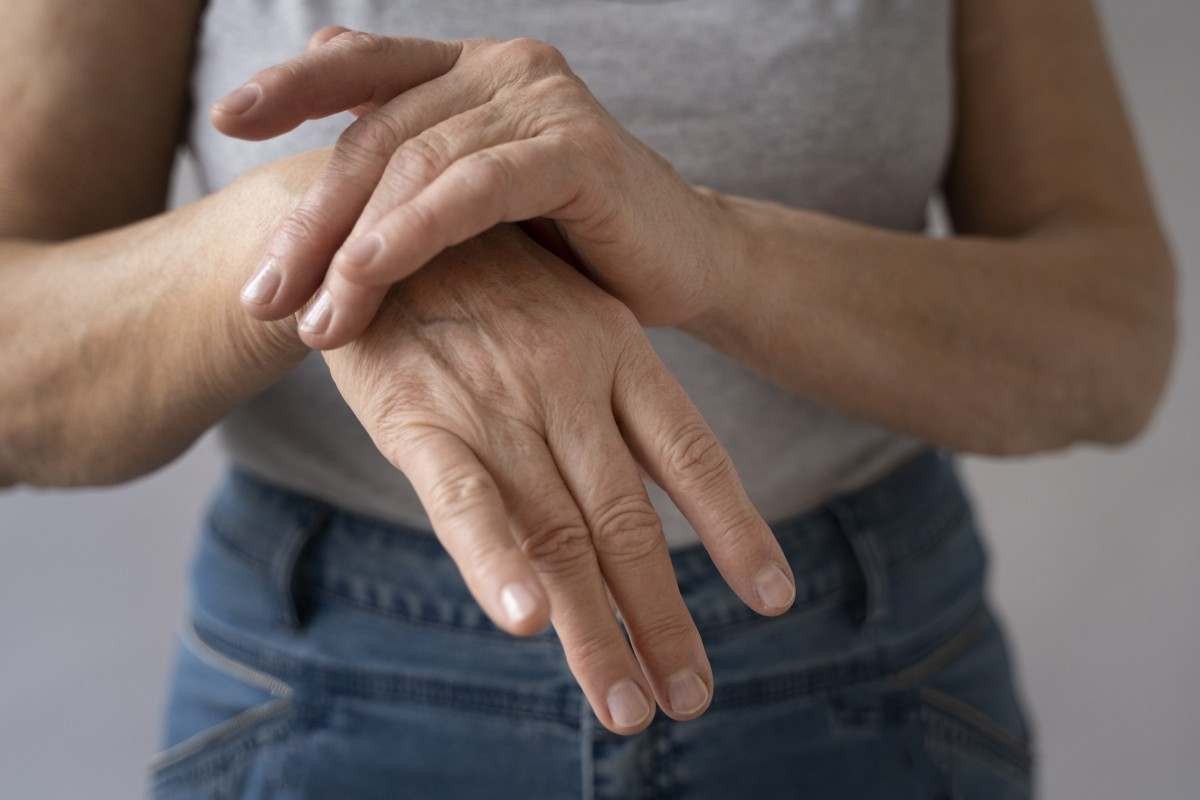 Dormência constante nas mãos pode indicar lesão do esforço repetitivo