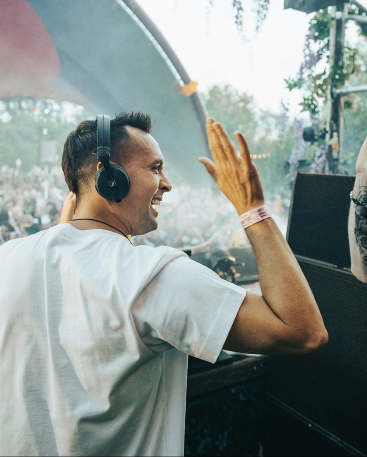 DJ Vegas lança remix de ‘Sitar’ 