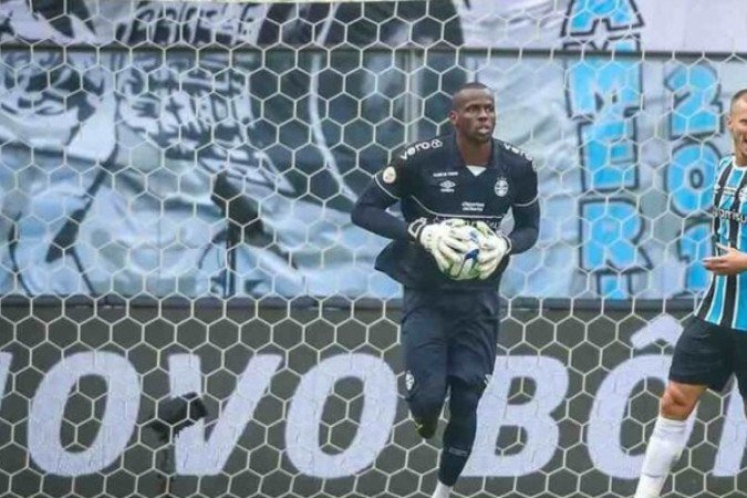 Caíque em ação pelo Grêmio em jogo do Campeonato Gaúcho - (crédito: Foto: Lucas Uebel/Grêmio) Caíque em ação pelo Grêmio em jogo do Campeonato Gaúcho - (crédito: Foto: Lucas Uebel/Grêmio)