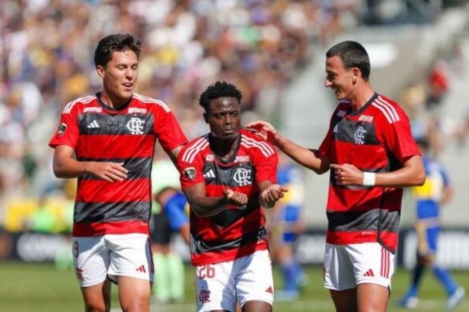 Boica bem que tentou, mas o Flamengo fez 2 a 1 e conquistou o único título que faltava na base - (crédito: Foto: Divulgação / Conmebol) Boica bem que tentou, mas o Flamengo fez 2 a 1 e conquistou o único título que faltava na base - (crédito: Foto: Divulgação / Conmebol)
