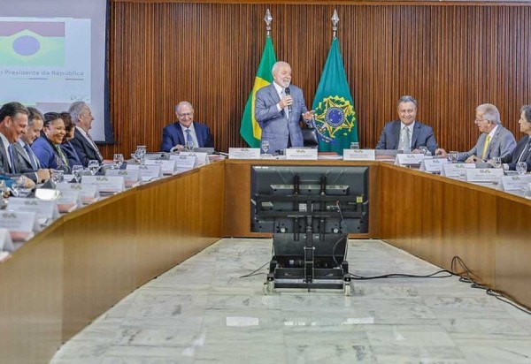 Popularidade em queda: Lula pediu hoje, na reunião, aos integrantes da Esplanada que eles comuniquem melhor suas realizações -  (crédito: Ricardo Stuckert/PR)