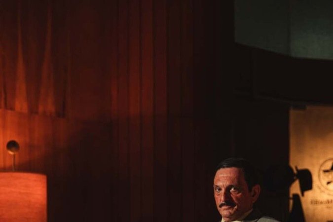 Paulo Miklos reina em Saudosa maloca