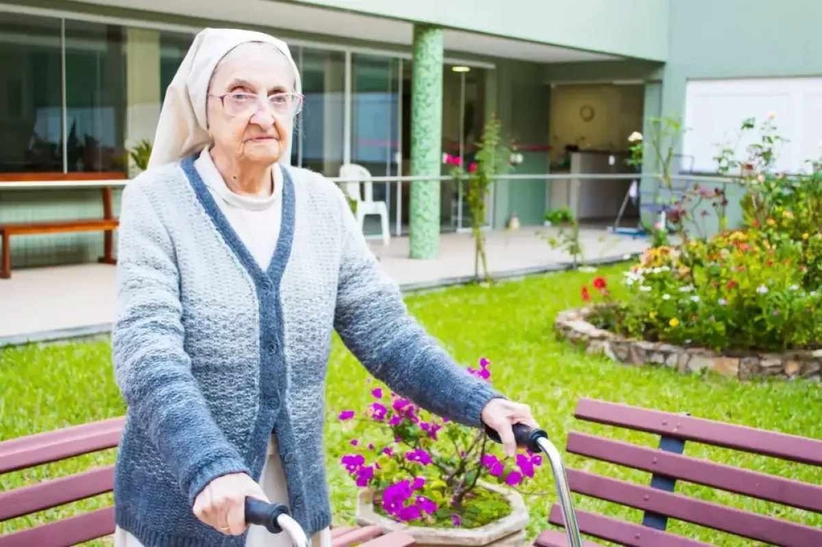 Conheça a freira brasileira que é a 3ª pessoa mais velha do mundo