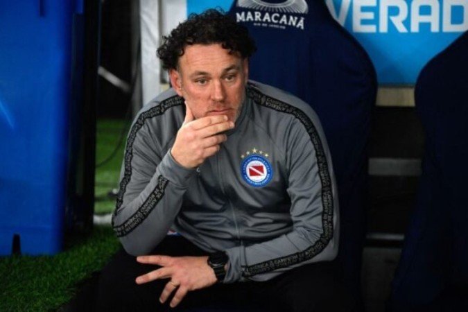 Trabalho mais longevo de Gabi Milito foi no clube de Buenos Aires -  (crédito: Foto: Mauro Pimentel/AFP via Getty Images)