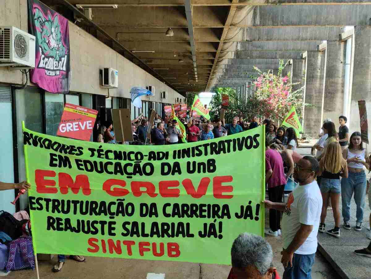 O SINTFUB anunciou greve dos servidores no dia 11 de março.  -  (crédito: Divulgação/Redes Sociais)