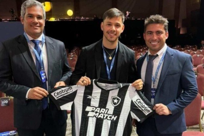 Óscar Romero é o novo reforço do Botafogo para 2024 - (crédito: Foto: Divulgação/Botafogo) Óscar Romero é o novo reforço do Botafogo para 2024 - (crédito: Foto: Divulgação/Botafogo)