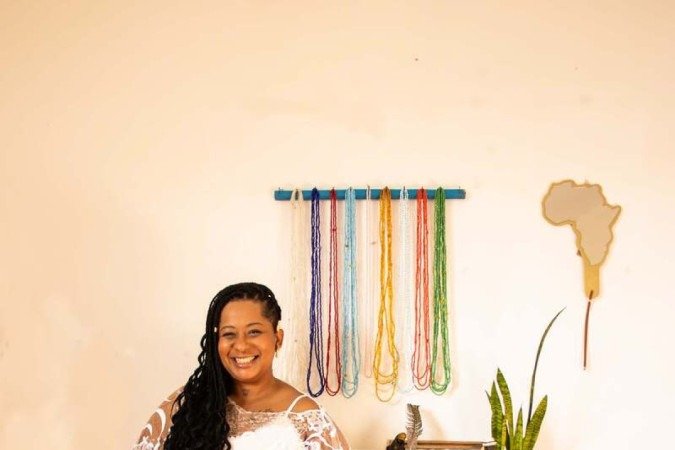  Revista. Karla da Silva, sambista carioca que faz sucesso em Portugal