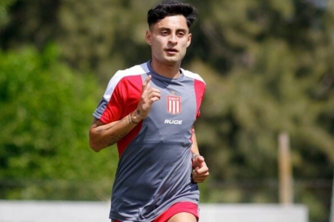 Momento preocupante aconteceu aos 26 minutos do primeiro tempo - (crédito: Foto: Divulgação/Estudiantes) Momento preocupante aconteceu aos 26 minutos do primeiro tempo - (crédito: Foto: Divulgação/Estudiantes)