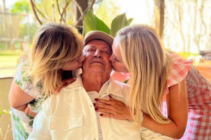 Eliana presta homenagem ao pai - (crédito: Instagram/Reprodução (@eliana)) Eliana presta homenagem ao pai - (crédito: Instagram/Reprodução (@eliana))