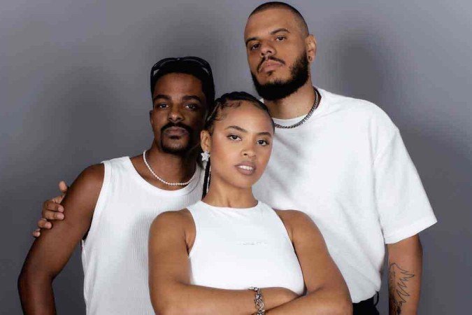 MIrral, DJ akila e Well, do grupo Ruadois, apresentam o 