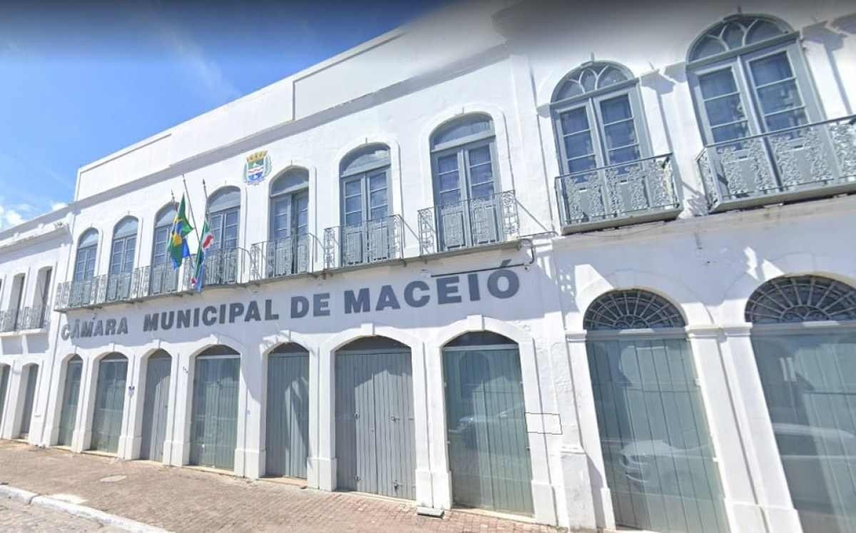 Câmara de Maceió publica edital para concurso com salários de até R$ 37 mil