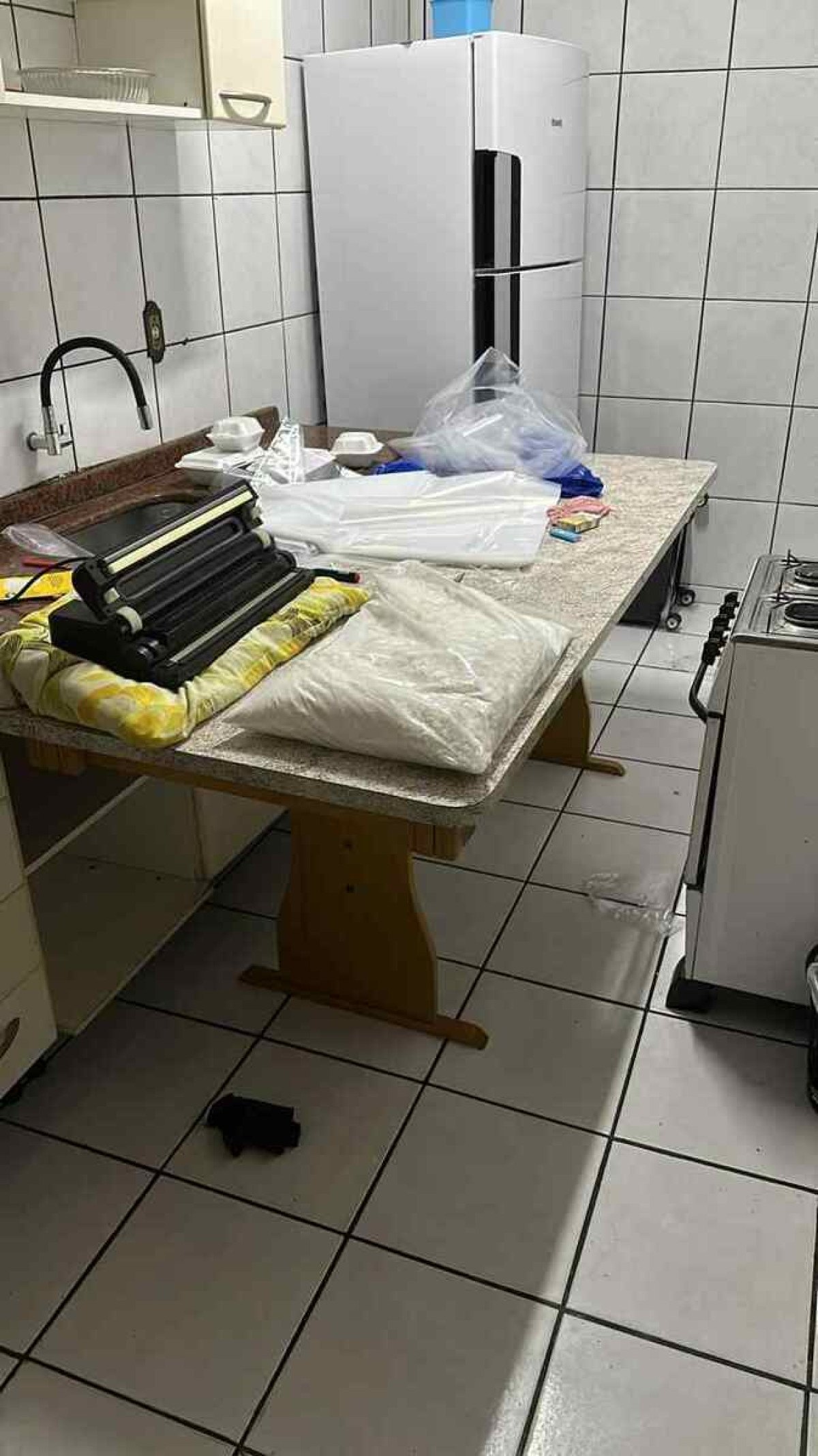 PF apreende cerca de 1.3 tonelada de cocaína, armas e munições em Santa Catarina 