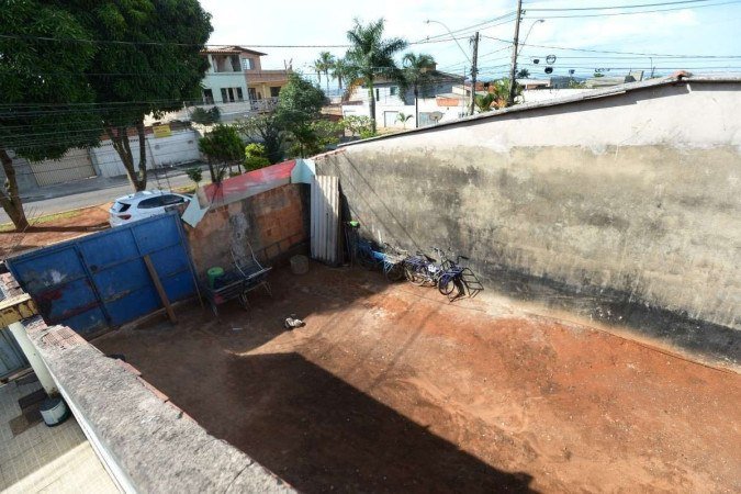  19/03/2024 Credito: Ed Alves/CB/DA.Press. Cidades.  Lote foi completamente limpo. Depois da materia sobre acumuladores de material reciclavel. Local Areal - Arniqueira. 