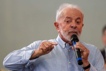 O Presidente Luiz Inácio Lula da Silva participa do lançamento do plano Juventude Negra Viva, no Ginásio Regional da cidade satélite de Ceilândia     -  (crédito: Fabio Rodrigues-Pozzebom/ Agência Brasil)