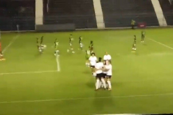 Brabas golearam e já estão na ponta do Brasileirão. Mais um caneco  -  (crédito: Foto: Reprodução de TV)