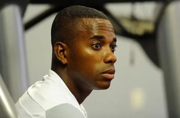 Robinho deverá cumprir pena no Brasil - (crédito: Foto: Ivan Storti/Santos FC) Robinho deverá cumprir pena no Brasil - (crédito: Foto: Ivan Storti/Santos FC)