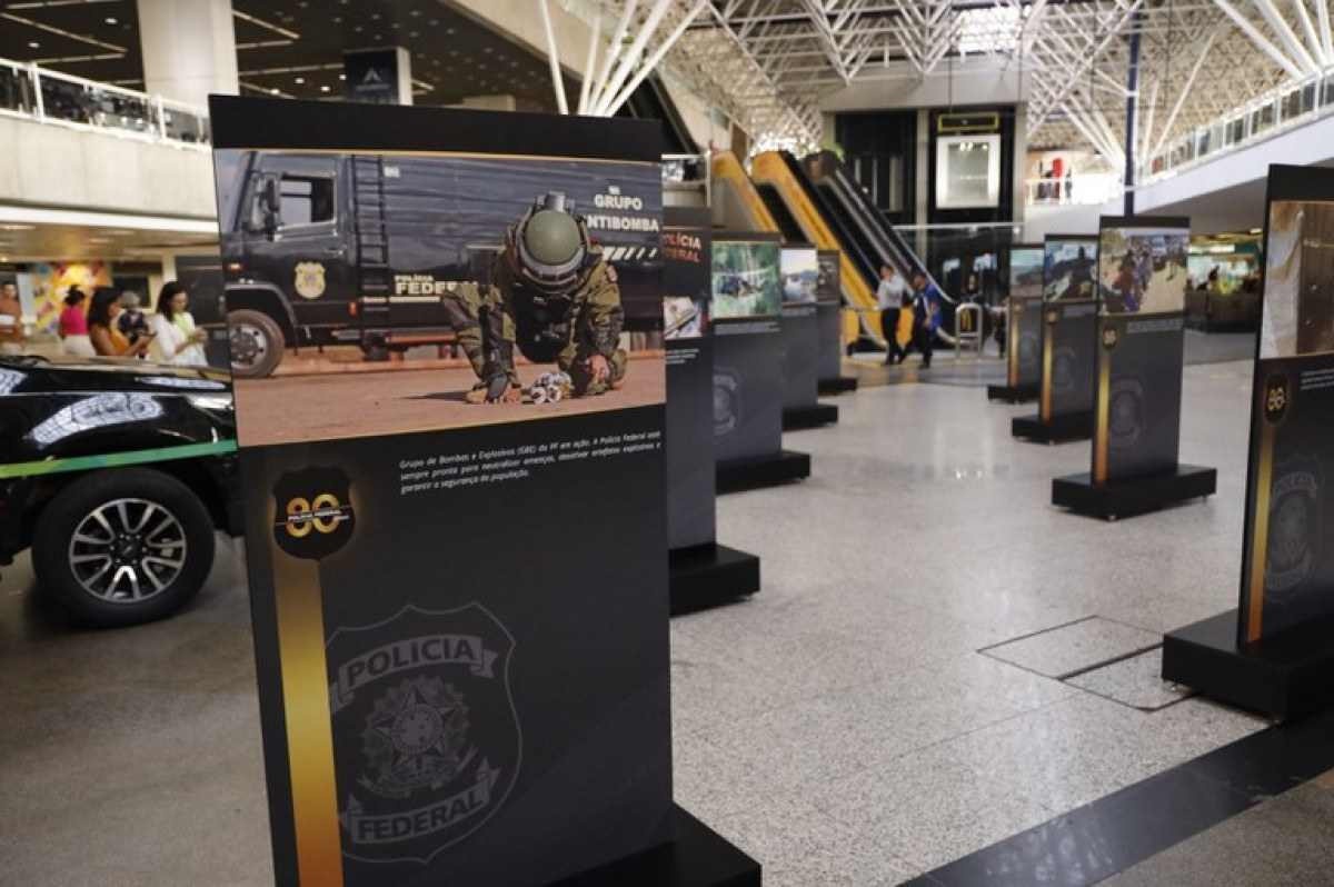 Exposição fotográfica celebra os 80 anos da Polícia Federal