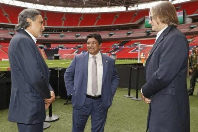Ednaldo Rodrigues com executivos da ICSS em Wembley - (crédito: Foto: Rafael Ribeiro / CBF) Ednaldo Rodrigues com executivos da ICSS em Wembley - (crédito: Foto: Rafael Ribeiro / CBF)