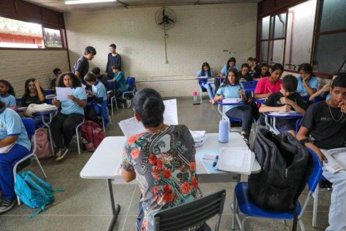 GDF anuncia R$2,2 bilhões a mais para carreira de magistério superior - (crédito: Foto: Joel Rodrigues/Agência Brasília) GDF anuncia R$2,2 bilhões a mais para carreira de magistério superior - (crédito: Foto: Joel Rodrigues/Agência Brasília)