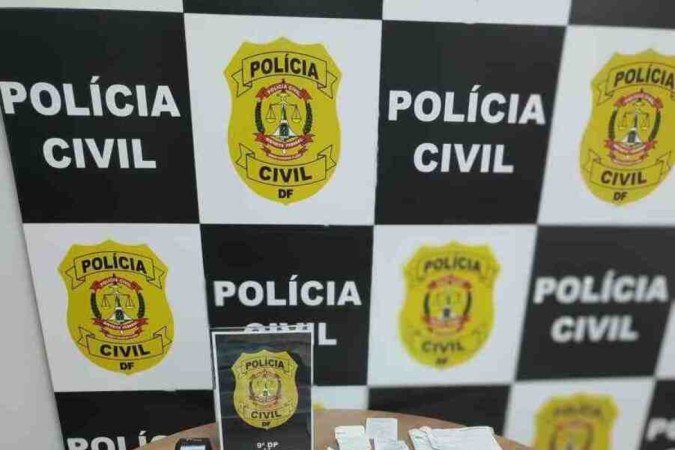 Itens apreendidos com o suspeito - (crédito: Reprodução/PCDF) Itens apreendidos com o suspeito - (crédito: Reprodução/PCDF)