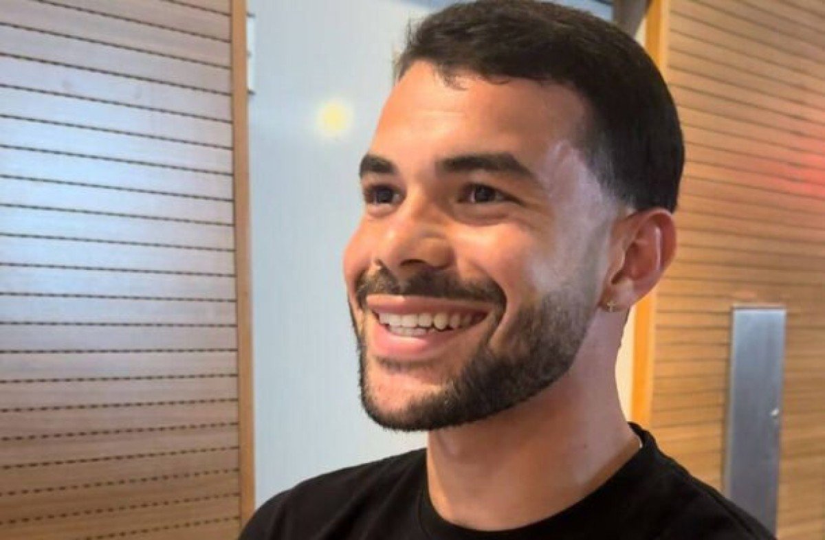 Daniel Cabral fala sobre recuperação de lesão e espaço com Tite: ‘Vou dar o meu melhor’