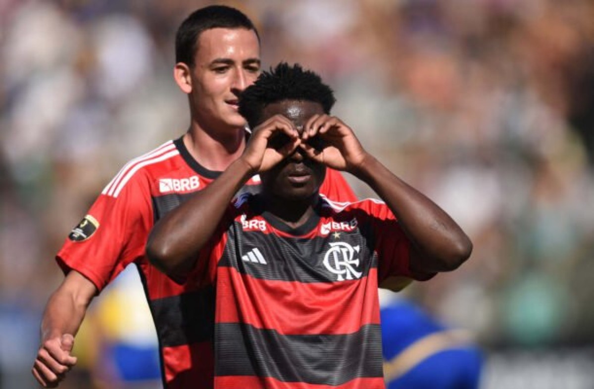 Shola comemora título no Flamengo e cita admiração por Bruno Henrique: ‘Gosto dele’