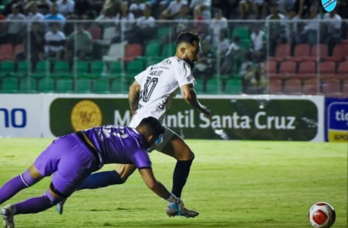 Meia do Bolívar projeta jogos contra Flamengo na Libertadores: ‘Sei como é difícil’