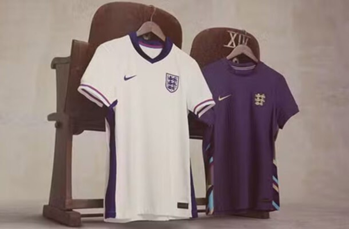 Primeiro-ministro critica novo uniforme da Inglaterra