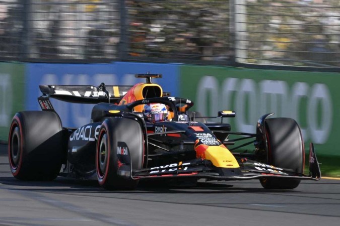 O GP de São Paulo foi mantido no mês de novembro, mais uma vez entre corridas nos Estados Unidos e no México -  (crédito: PAUL CROCK / AFP)