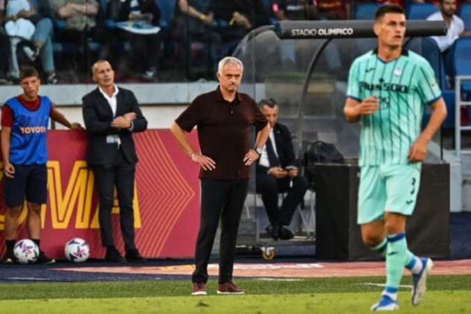 Mourinho conquistou a Liga Conferência com a Roma  -  (crédito:  AFP via Getty Images)