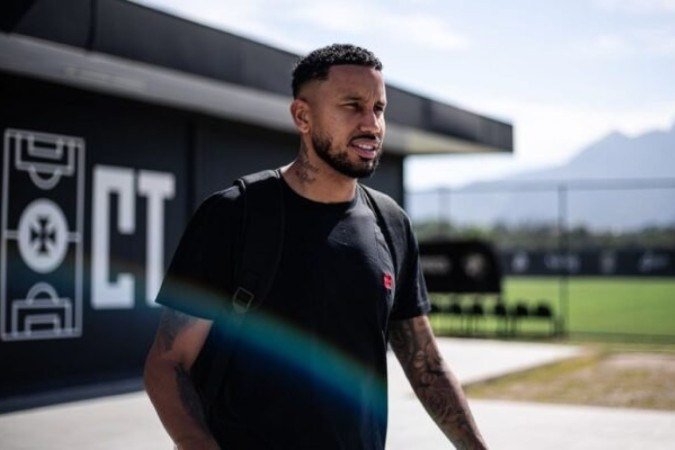 Paulinho segue tratamento ao lado de Jair após operar o joelho -  (crédito: - Foto: Leandro Amorim/Vasco)