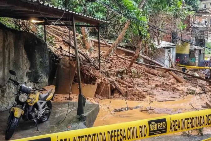 O Rio de Janeiro estÃ¡ em alerta este fim de semana por causa da ocorrÃªncia de temporais, que levam Ã  populaÃ§Ã£o o temor de deslizamentos e desmoronamentos -  (crédito: Prefeitura do Rio de Janeiro)