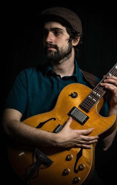 O guitarrista Leonardo Lionzo toca jazz na Infinu -  (crédito: Felipe Ponce)