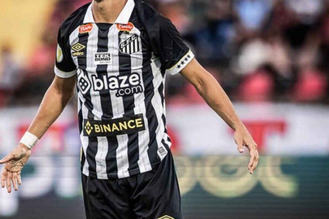 Pedrinho deve entrar no lugar de Otero como uma das novidades - (crédito: Foto: Raul Baretta/Santos FC) Pedrinho deve entrar no lugar de Otero como uma das novidades - (crédito: Foto: Raul Baretta/Santos FC)