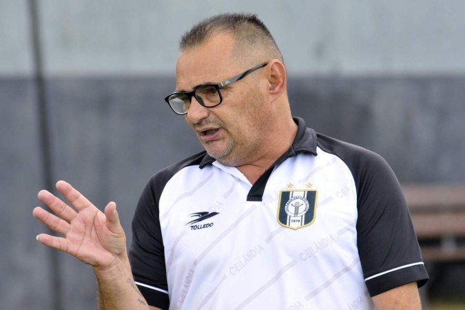 Adelson de Almeida quer viajar para o duelo de volta, em Santa Catarina, com uma vantagem menos que seja diante do Barra -  (crédito: Minervino Júnior/CB/D.A.Press)