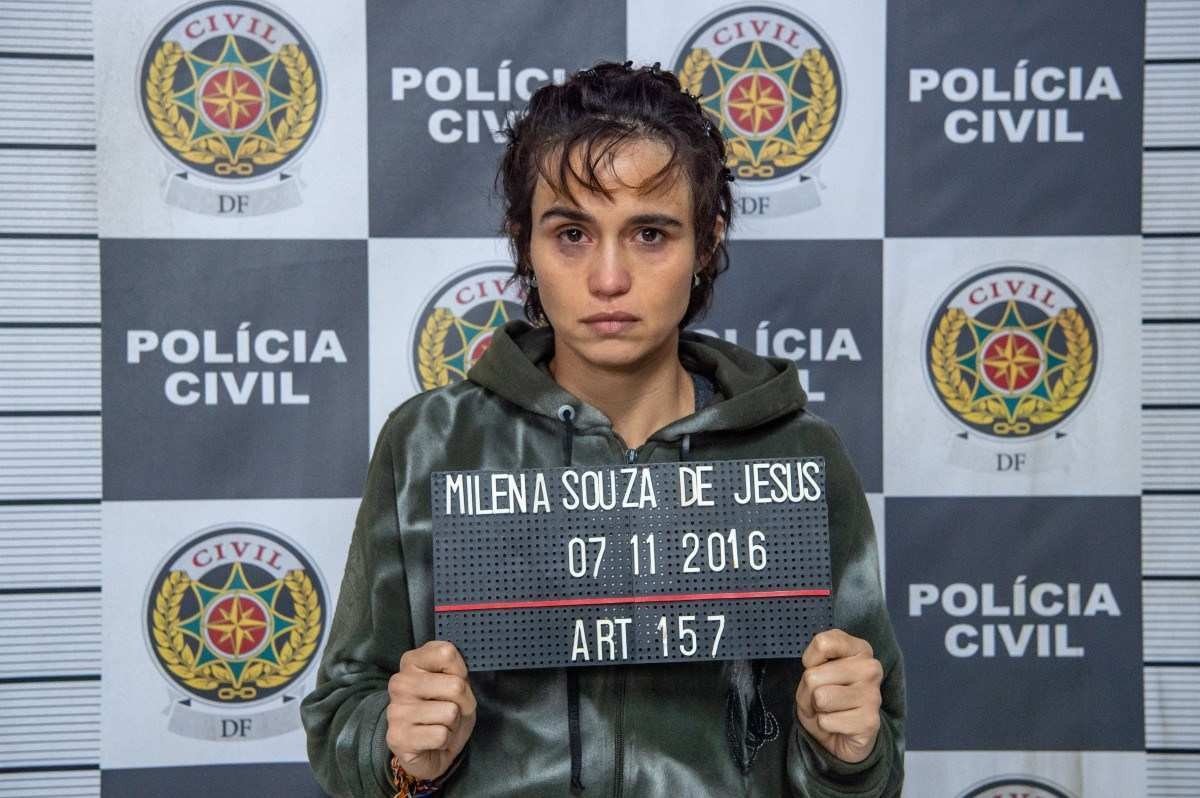 Nanda costa como Milena