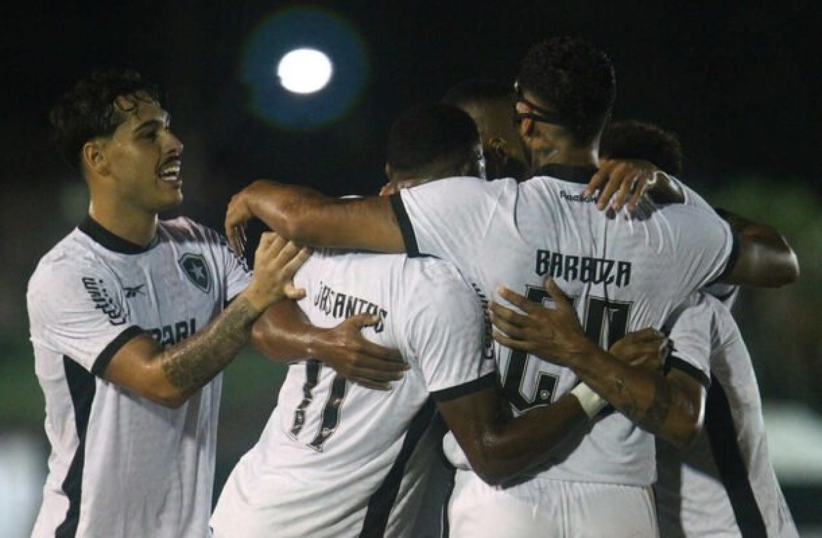 Botafogo goleia o Boavista e encaminha título da Taça Rio