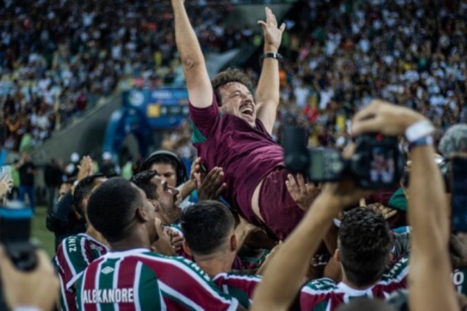 Fernando Diniz completa 50 anos e recebe homenagem do Fluminense  -  (crédito: - Foto: Marcelo Gonçalves/Fluminense)