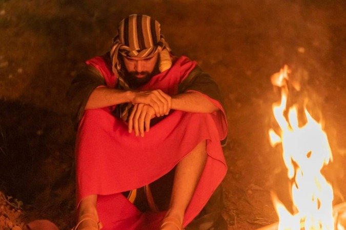 A peça mostra o sofrimento de Cristo na crucificação. Via Sacra de São Sebastião.