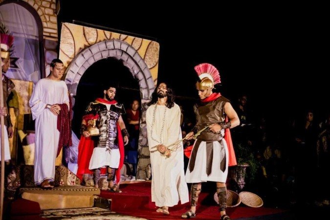 A peça trata sobre o descanso que as pessoas devem buscar em cristo. Via Sacra de Taguatinga Sul.